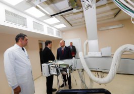 Глава государства посетил столичный «Институт неврологии и нейрохирургии»