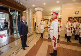 Președintele Republicii Moldova a decorat un grup de salvatori și pompieri