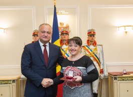 Igor Dodon a conferit distincții de stat și Diploma de Onoare a Președintelui RM unui grup de militari ai Orchestrei Prezidențiale