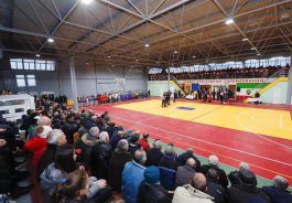 Șeful statului a participat la ceremonia de inaugurare a unui Centru sportiv și de recreere din Taraclia