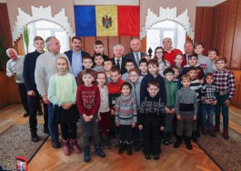 Marele maestru internațional rus de șah, Anatolii Karpov efectuează o vizită în Moldova la invitația Președintelui țării