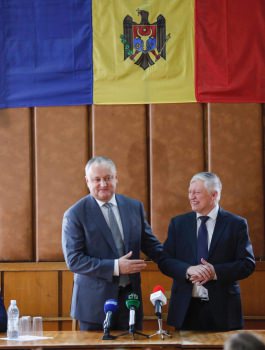 Marele maestru internațional rus de șah, Anatolii Karpov efectuează o vizită în Moldova la invitația Președintelui țării