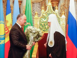 Șeful statului l-a felicitat pe Patriarhul Moscovei și al Întregii Rusii, Kirill, cu prilejul aniversării a 10-a de la întronizare