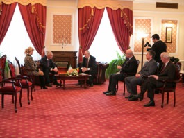 President Nicolae Timofti receives letters of accreditation from five envoys
