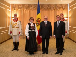 Президент Николае Тимофти принял верительные грамоты пяти послов