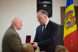 Șeful statului a vizitat Combinatul de articole din carton din Chișinău