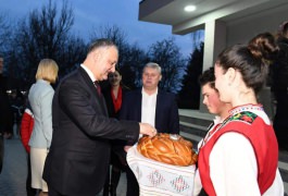 Igor Dodon a vizitat Gimnaziul „Mihail Tanasoglo” din satul Chirsova, mun. Comrat
