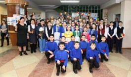 Игорь Додон посетил гимназию имени Михаила Танасогло из села Кирсова муниципия Комрат