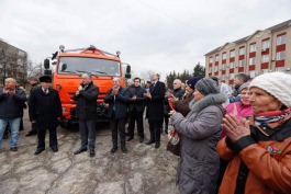 Два спецавтомобиля КАМАЗ были переданы местным властям из Сороках и Флорешть