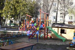 Детские сады Молдовы получат 50 тонн отечественного винограда от Благотворительного фонда “Din Suflet” 