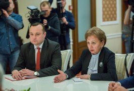 Президент Республики Молдова начал дискуссии с лидерами ПСРМ, ДПМ и блока ACUM