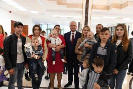 40 de familii cu mulți copii au vizitat sediul Președinției