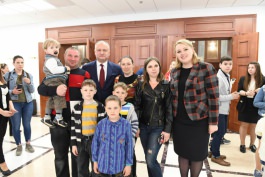 40 de familii cu mulți copii au vizitat sediul Președinției
