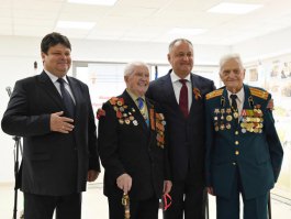 Șeful statului a participat la deschiderea unei expoziții de fotografii, dedicată aniversării a 75-a de la eliberarea de sub ocupația fascistă