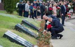 Președintele Republicii Moldova a participat la ceremonia solemnă de depunere a florilor la Memorialul Gloriei Militare „Eternitate”