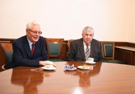 Igor Dodon a avut o întrevedere cu ex-președinții Moldovei