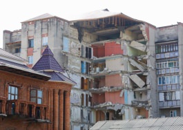 Igor Dodon a prezidat o ședință operativă privind prăbușirea blocului cu 9 etaje din Otaci