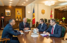 Глава государства провел рабочую встречу с Вадимом Брынзаном и Вадимом Чебаном
