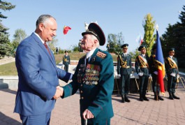 Igor Dodon a participat la evenimentele dedicate aniversării a 75-a de la eliberarea orașului Comrat de fascism
