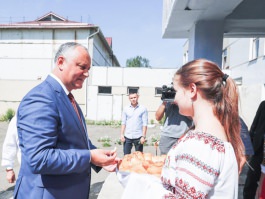 Șeful statului a vizitat sala de sport a gimnaziului din satul Răscăieți