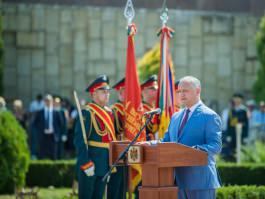 Президент принял участие в памятной церемонии на Шерпенском плацдарме