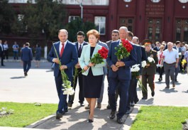 Игорь Додон принял участие в открытии отреставрированного Монумента героям-освободителям Кишинева