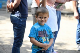 Igor Dodon a vizitat o familie cu mulți copii și trei familii longevive din raionul Hîncești