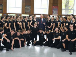 Șeful statului a vizitat Ansamblul Național Academic de Dansuri Populare „JOC”