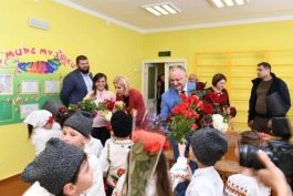 Igor Dodon a vizitat satul Etulia