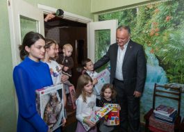 Президент страны навестил семью Черня в Единцах