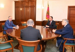 Președintele țării a avut o întrevedere cu fostul rector și cu actualul rector al Universității de Stat de Medicină și Farmacie