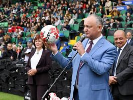 Igor Dodon a participat la ceremonia de deschidere a primei ediții a Cupei Președintelui la fotbal între copii