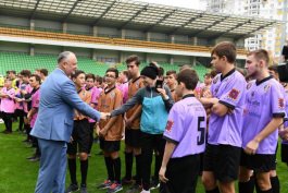 Igor Dodon a participat la ceremonia de deschidere a primei ediții a Cupei Președintelui la fotbal între copii