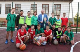 Șeful statului a participat la inaugurarea complexului sportiv din satul Talmaza