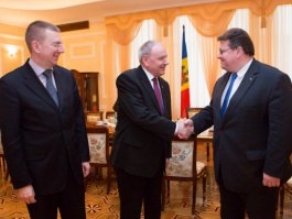 Președintele Nicolae Timofti a avut o întrevedere cu ministrul de Externe al Lituaniei, Linas Linkevicius, și ministrul de Externe al Letoniei, Edgars Rinkevics