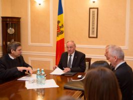 Președintele Republicii Moldova, Nicolae Timofti, a semnat decretele de numire în funcție a unui grup de judecători