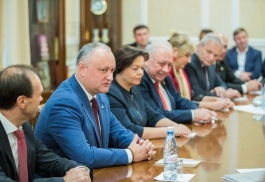 Igor Dodon a avut discuții cu toate fracțiunile parlamentare