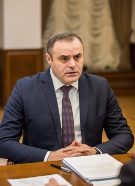 Глава государства провел встречу с председателем Административного совета АО «Молдовагаз»