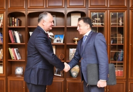 Президент Республики Молдова провел встречу с Послом Азербайджанской Республики