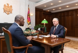 Igor Dodon a avut o întrevedere de lucru cu Dereck J. Hogan