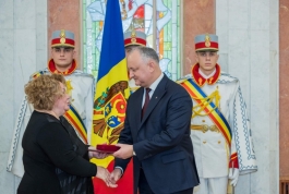 Igor Dodon a înmînat distincții de stat