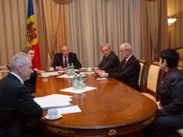 Președintele Nicolae Timofti a semnat decretele de numire în funcție a patru magistrați