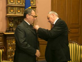 Stefano Manservisi, director general al Directoratului pentru Afaceri  Interne  al  Comisiei Europene, decorat cu „Ordinul de Onoare”