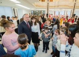 Президент поздравил около 400 детей из всех районов страны