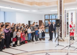 Президент поздравил около 400 детей из всех районов страны