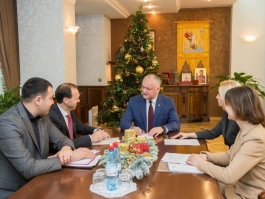 Șeful statului a avut o întrevedere cu bașcanul Găgăuziei și un grup de deputați