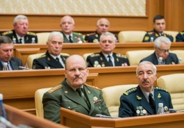 Игорь Додон принял участие в совместном заседании армейского командования и Союза офицеров