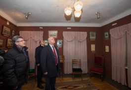 Глава государства посетил Дом-музей А.С. Пушкина в Кишиневе