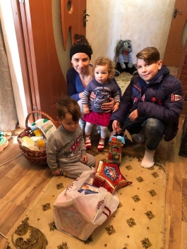 Игорь Додон навестил две многодетные семьи