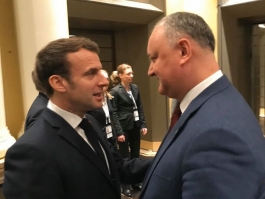 Președintele Moldovei a făcut un schimb de opinii cu Președintele Franței